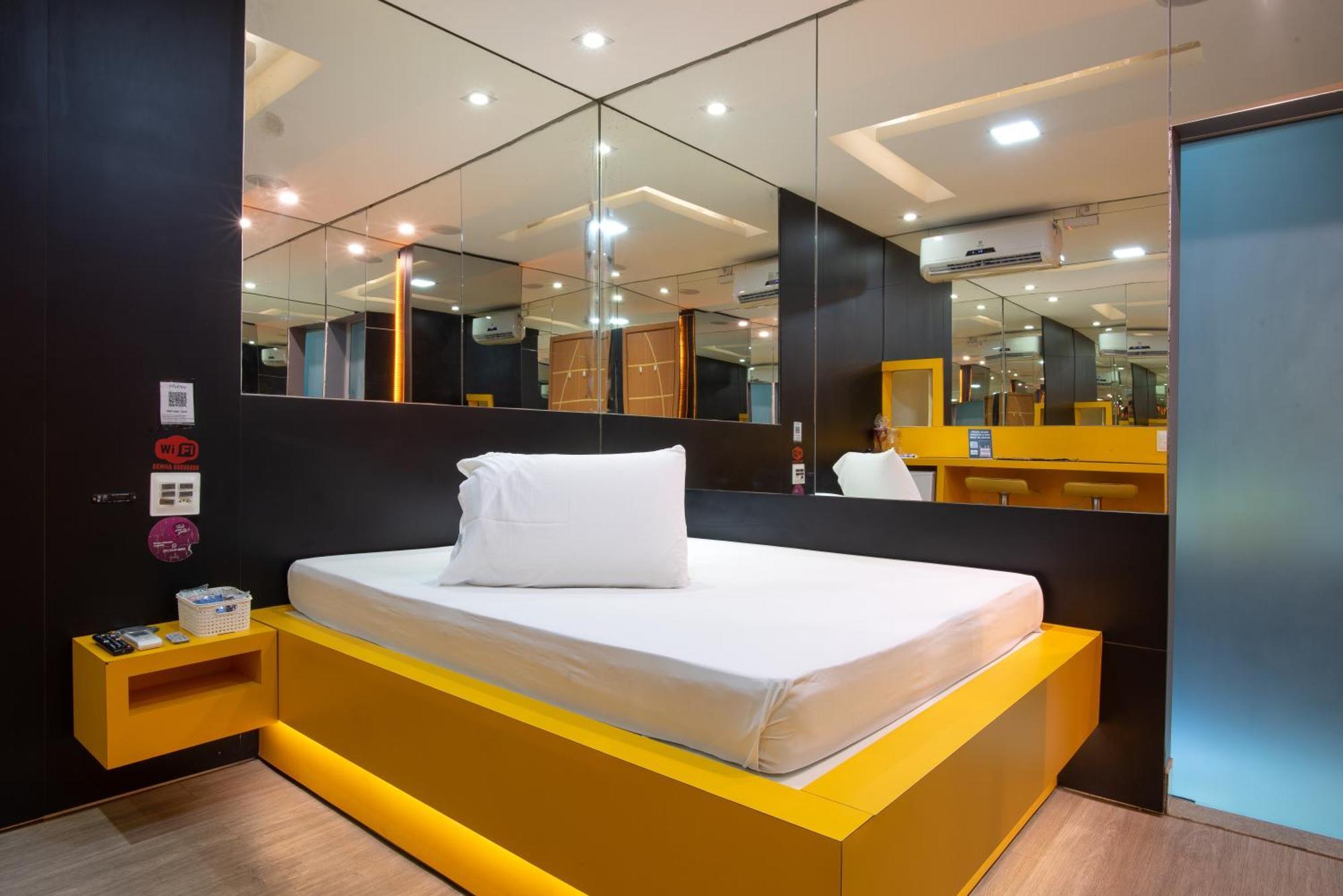 Hotel Fantasy 4 (adults Only) 2*